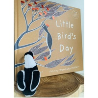 Little Bird's Day Book & Magpie Finger Puppet Set